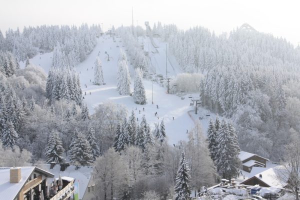 SKIING AND CROSS-COUNTRY SKIING IN AND AROUND WINTERBERG